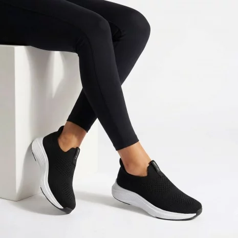 BATZ Flow (Black) easy step - belebújós